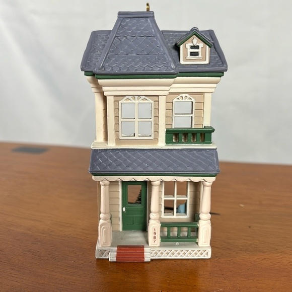 Hallmark Other - Vintage 1987 Hallmark House on Main Street Ornament